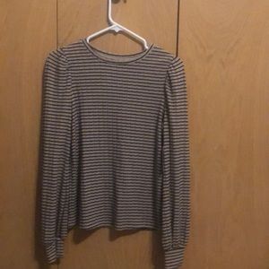 New “So” cozy puff sleeve shirt